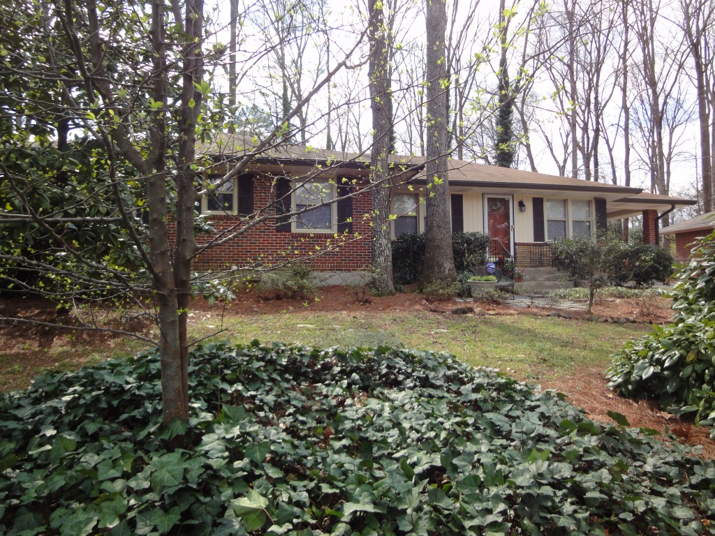 Featured Home Great Price for Popular Leafmore Neighborhood