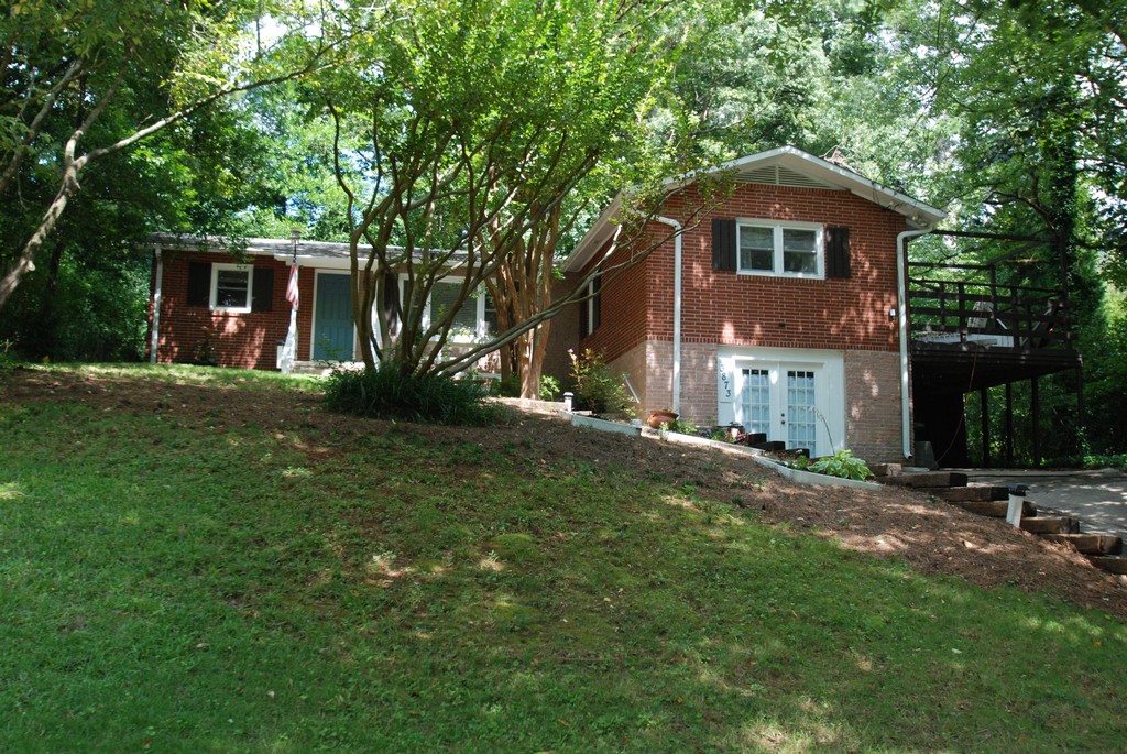 Huntley Hills Renovation in Chambleepreviously listed