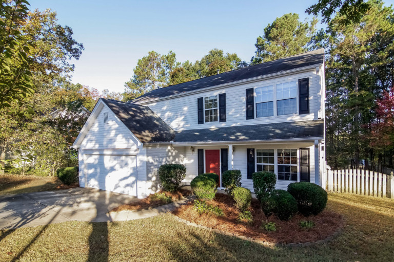 Fantastic Ball Ground Home in Swim and Tennis Community! (Previously