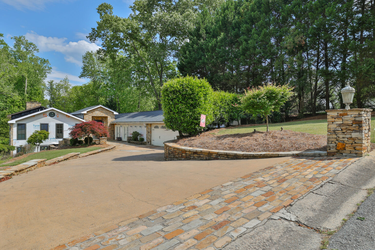 Exceptionally Renovated Ranch Home in Indian Hills
